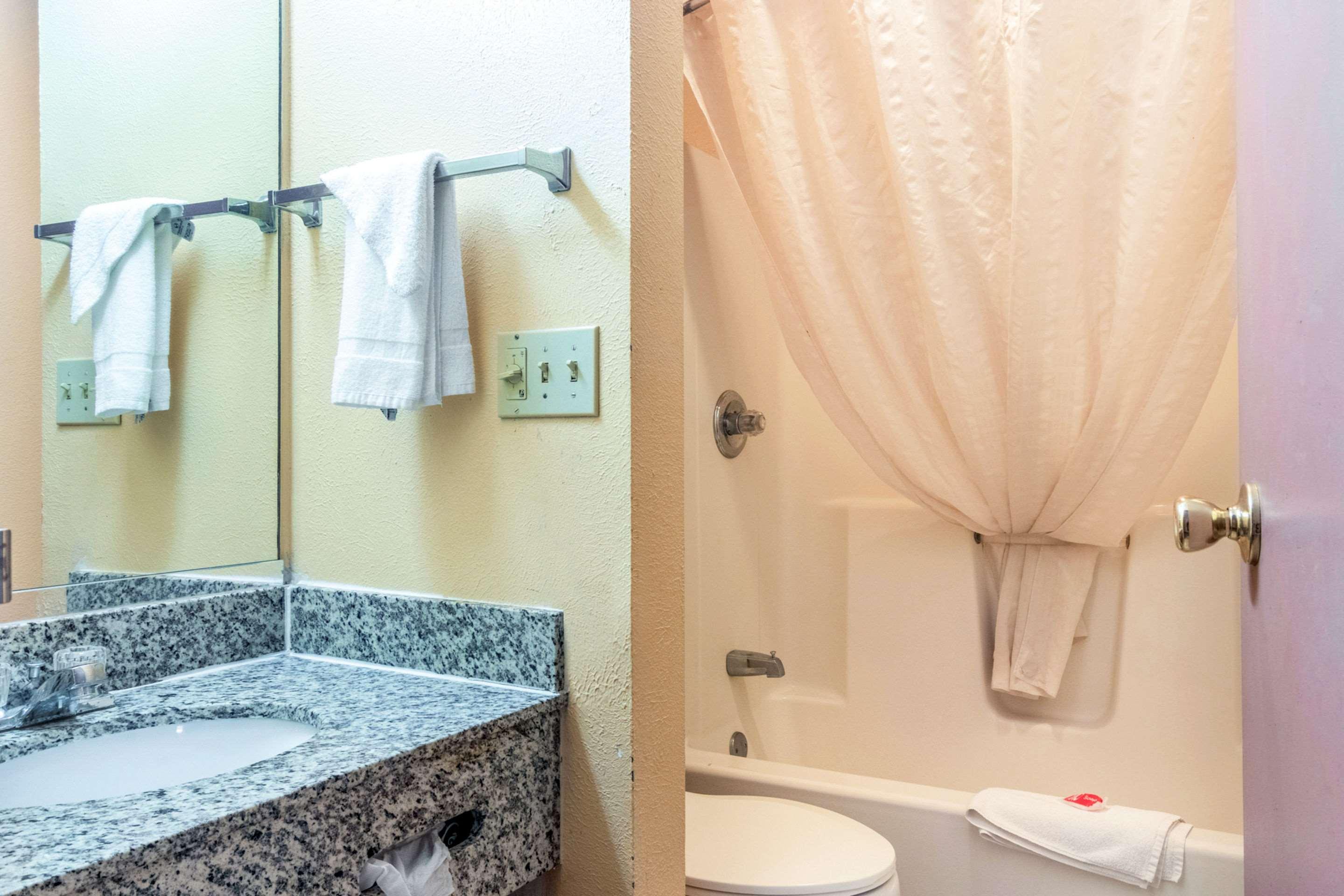 קנט Econo Lodge מראה חיצוני תמונה